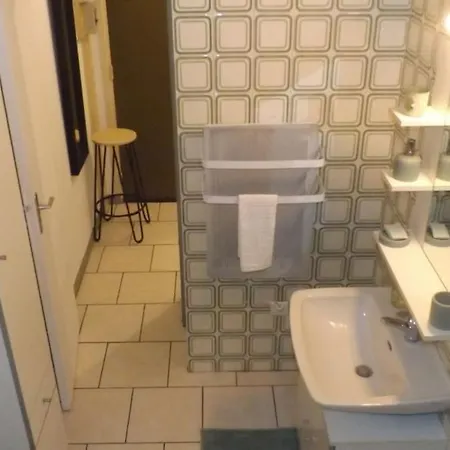 Centre *
